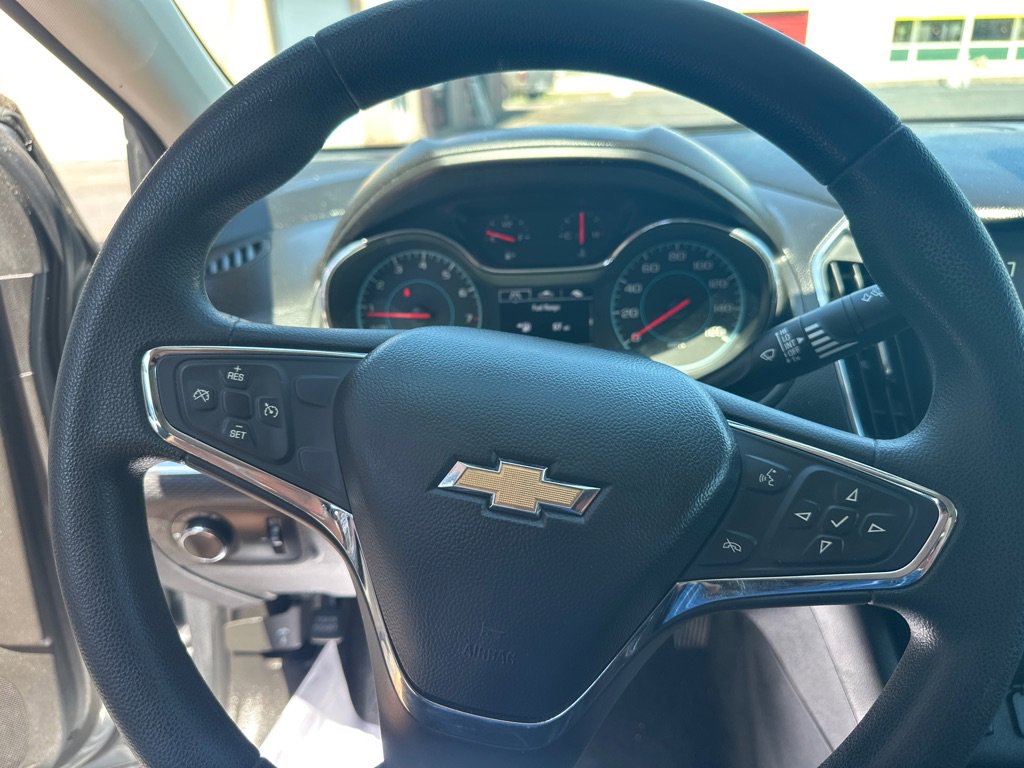 Used 2018 Chevrolet Cruze LT w/ Convenience Package FWD image 22