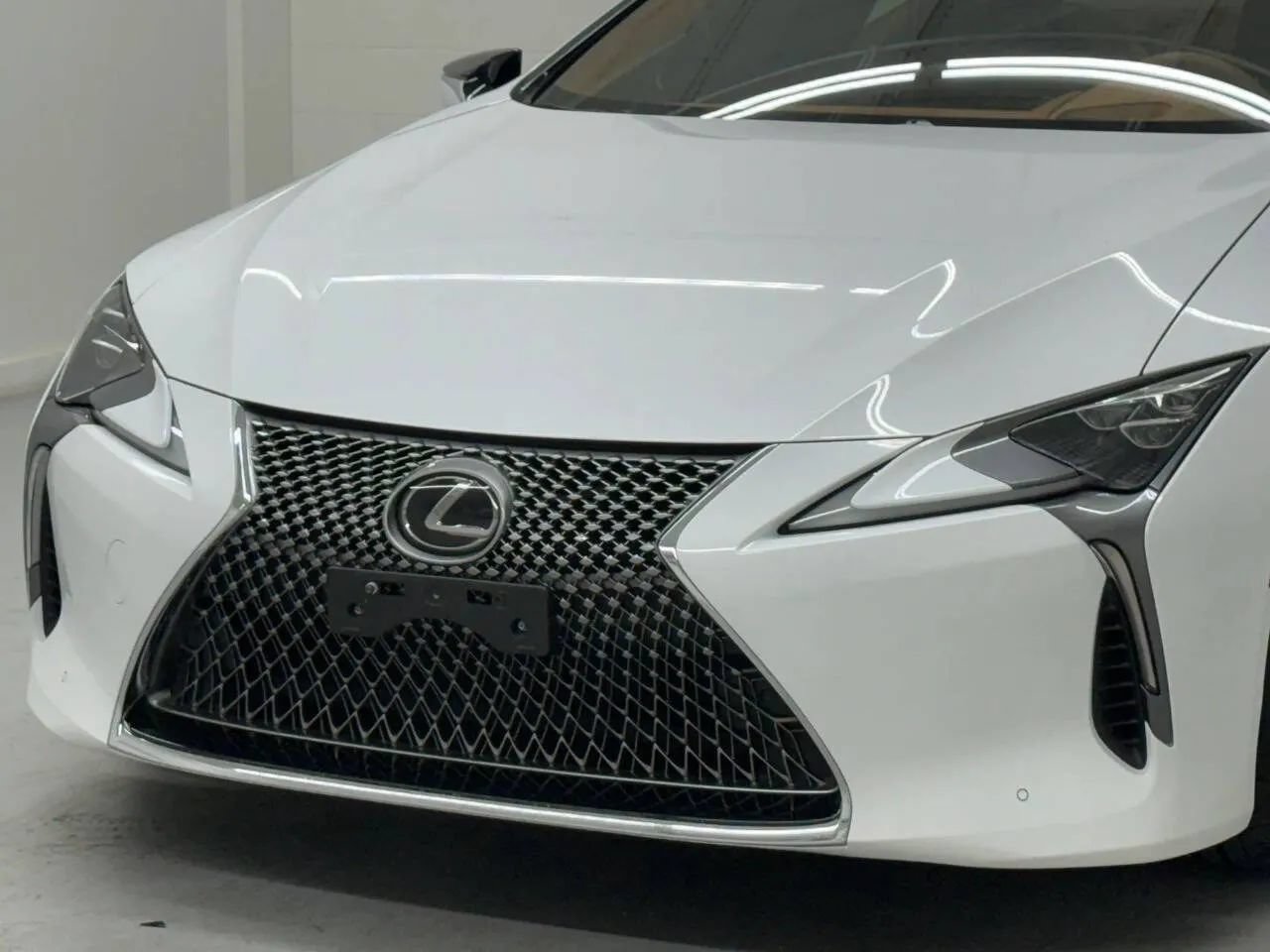 Used 2023 Lexus LC 500h w/ Dynamic Handling Package RWD image 35