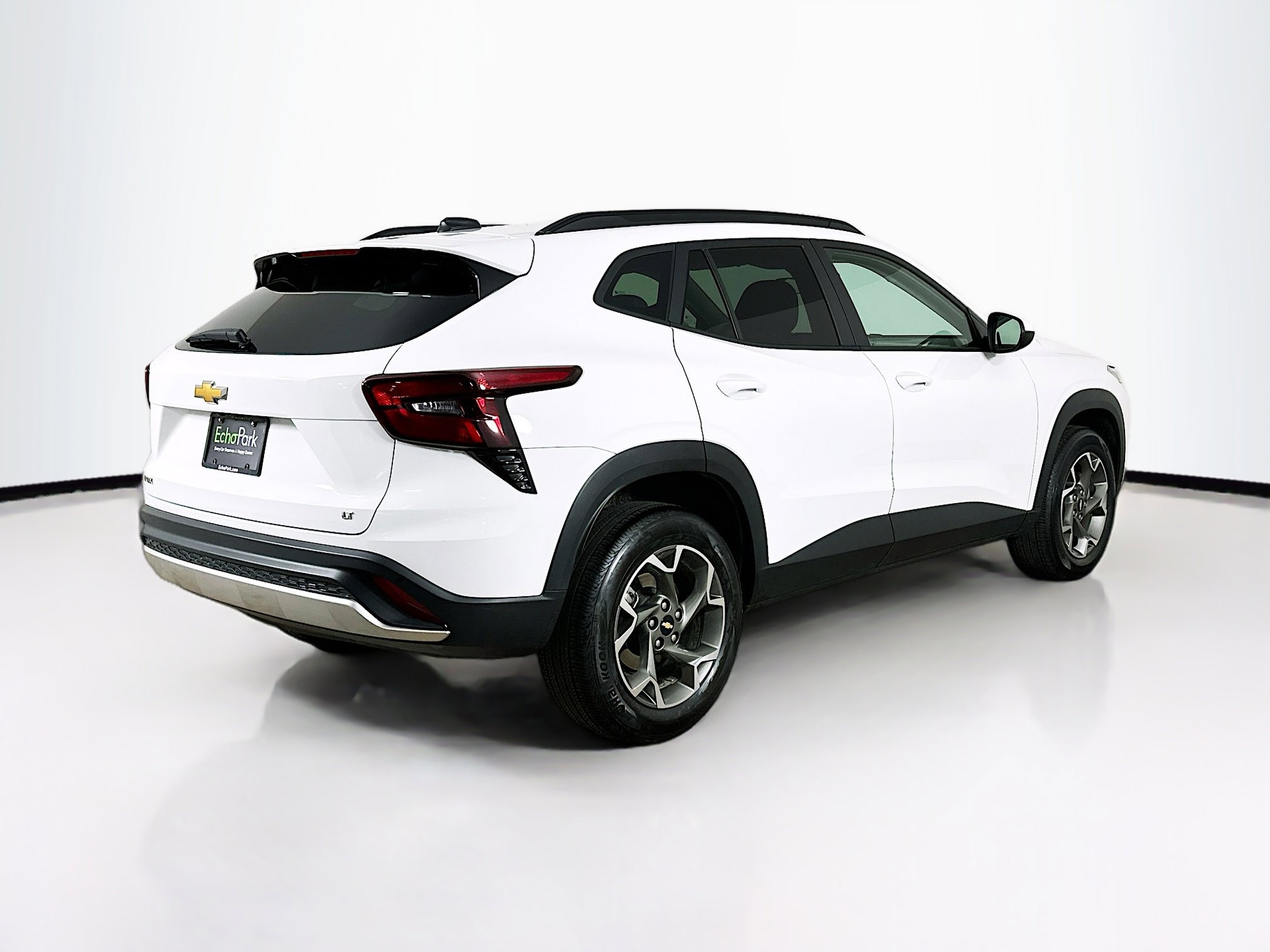 Used 2025 Chevrolet Trax LT image 9