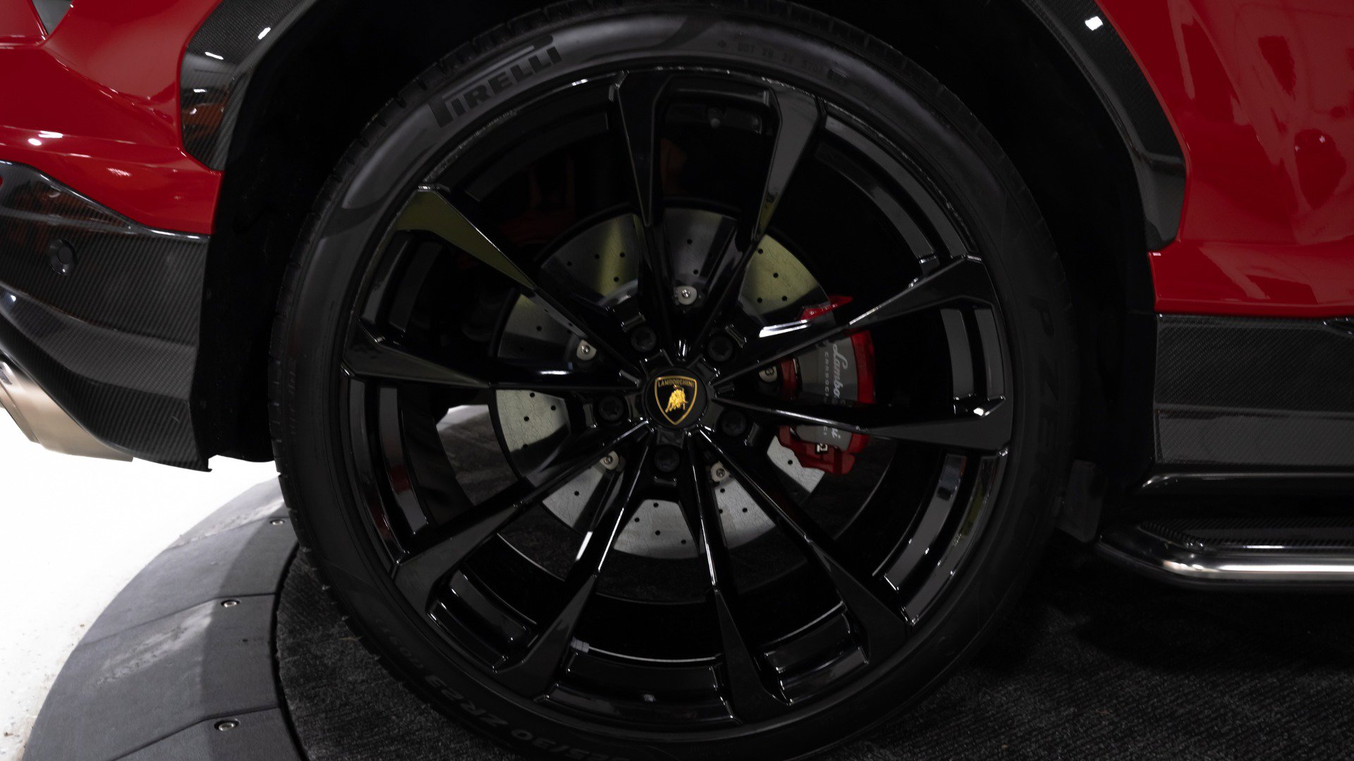 Used 2021 Lamborghini Urus image 35