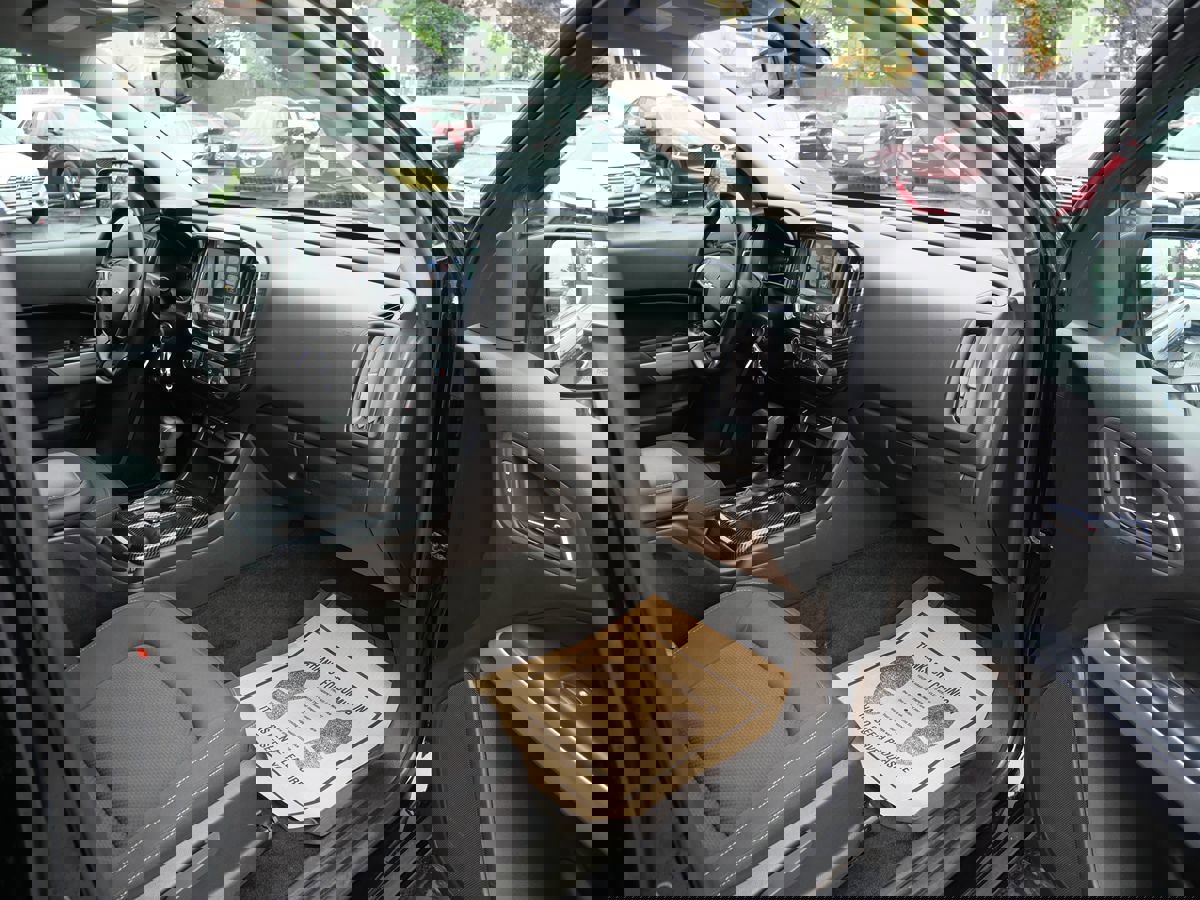 Used 2018 Chevrolet Colorado LT image 15