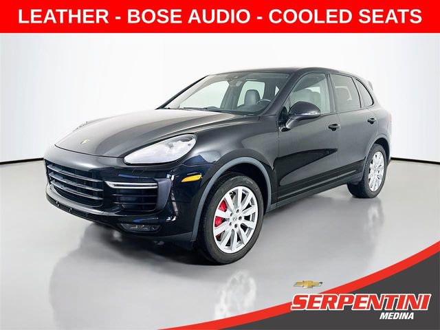 Used 2015 Porsche Cayenne Turbo image 1