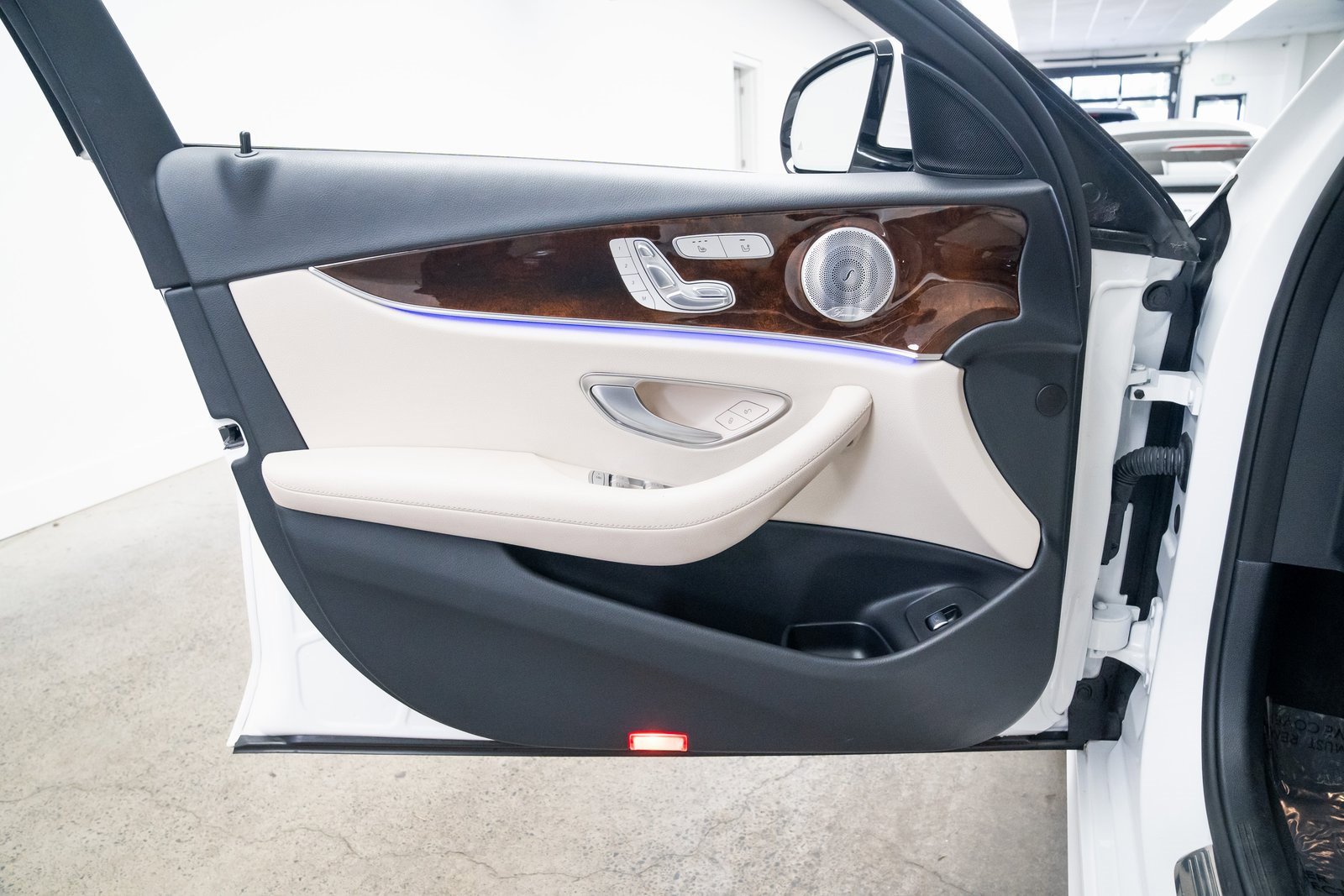 Used 2020 Mercedes-Benz E 450 4MATIC Wagon image 18