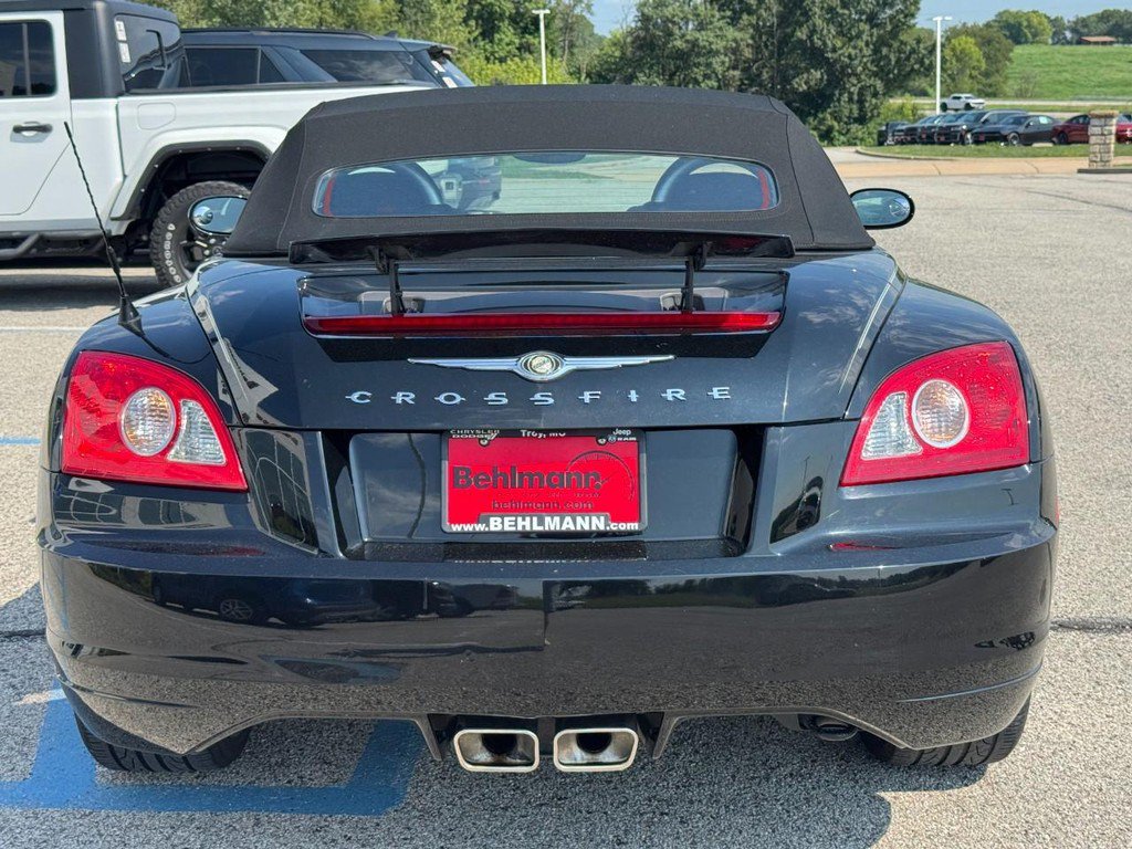 Used 2008 Chrysler Crossfire Limited RWD image 5