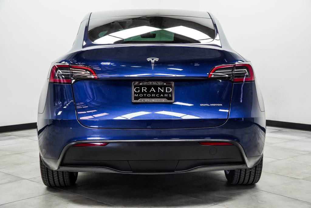 Used 2023 Tesla Model Y Performance AWD/4WD image 9