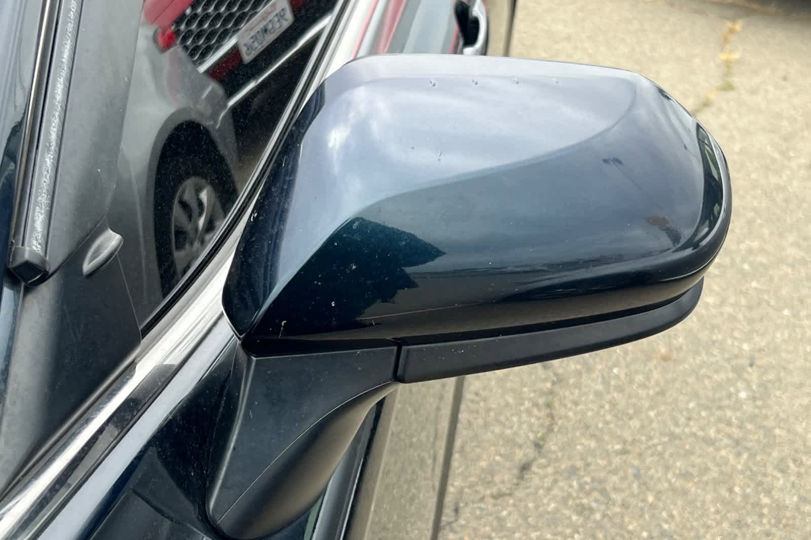 Certified 2018 Toyota Camry SE w/ Moonroof Package image 9