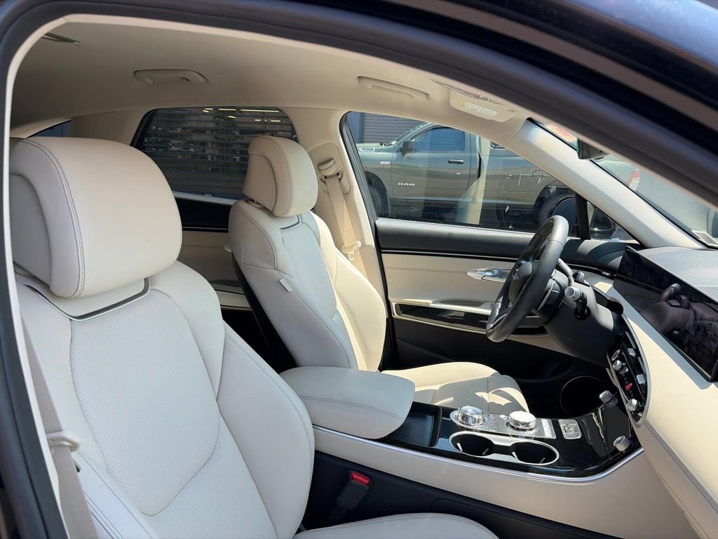 Used 2026 Genesis GV70 2.5T AWD/4WD image 9