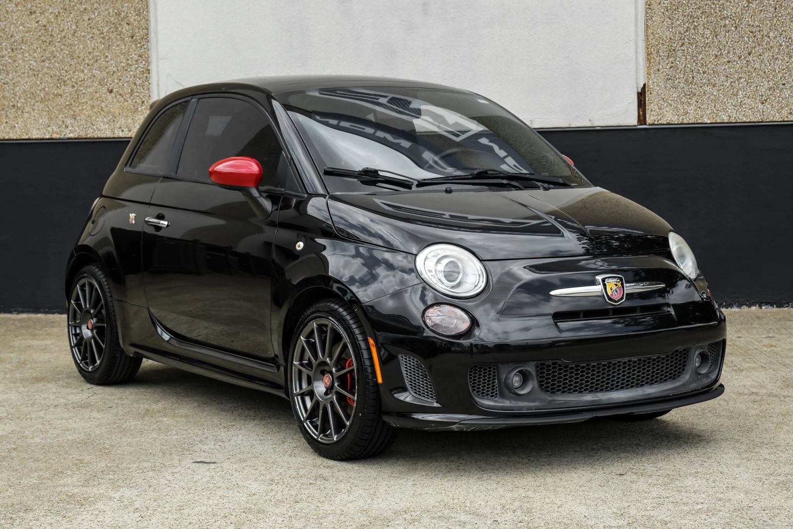 Used 2012 FIAT 500 Abarth w/ Safety & Convenience Pkg FWD image 7