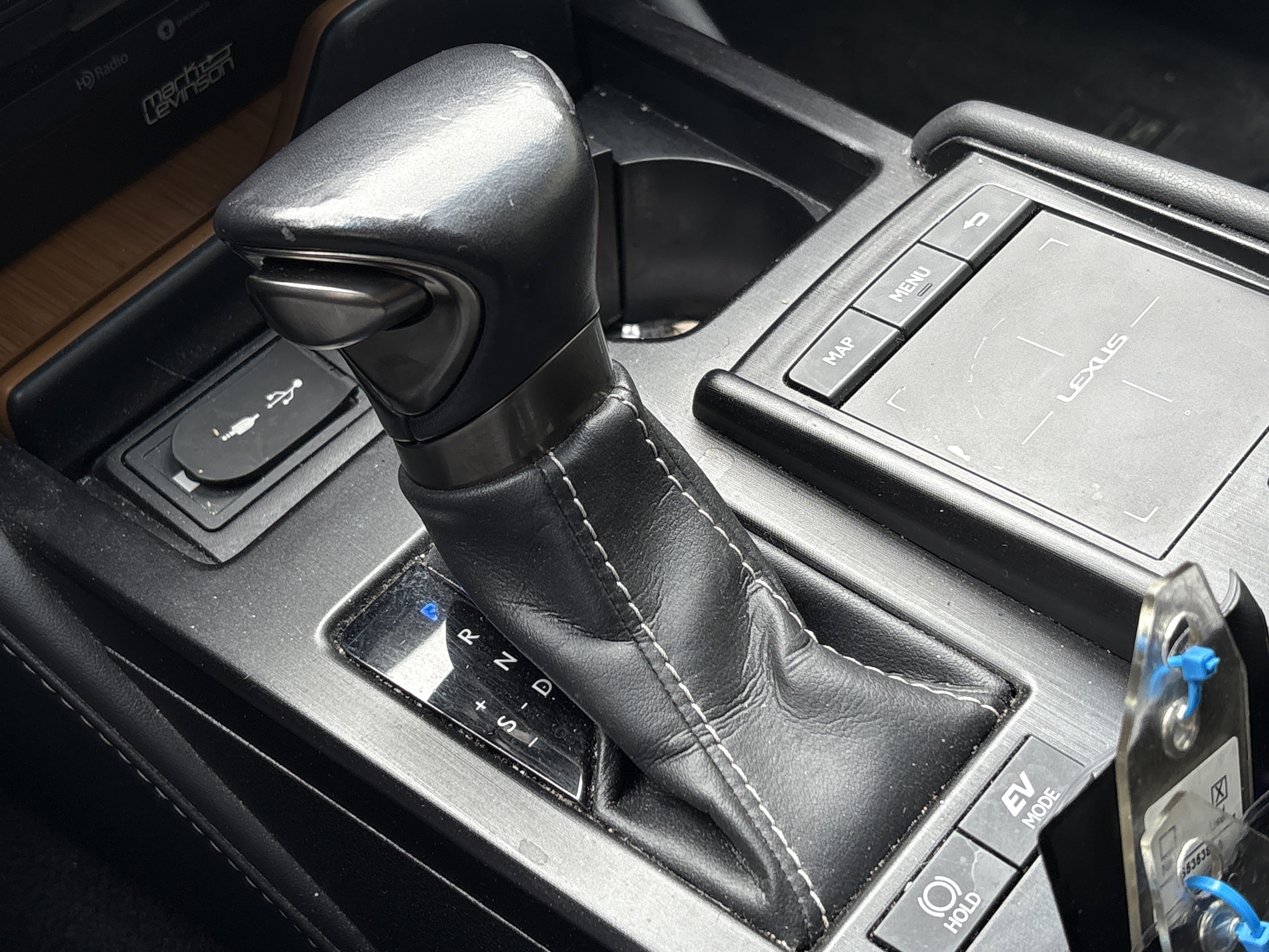 Used 2019 Lexus ES 300h w/ Accessory Package image 26