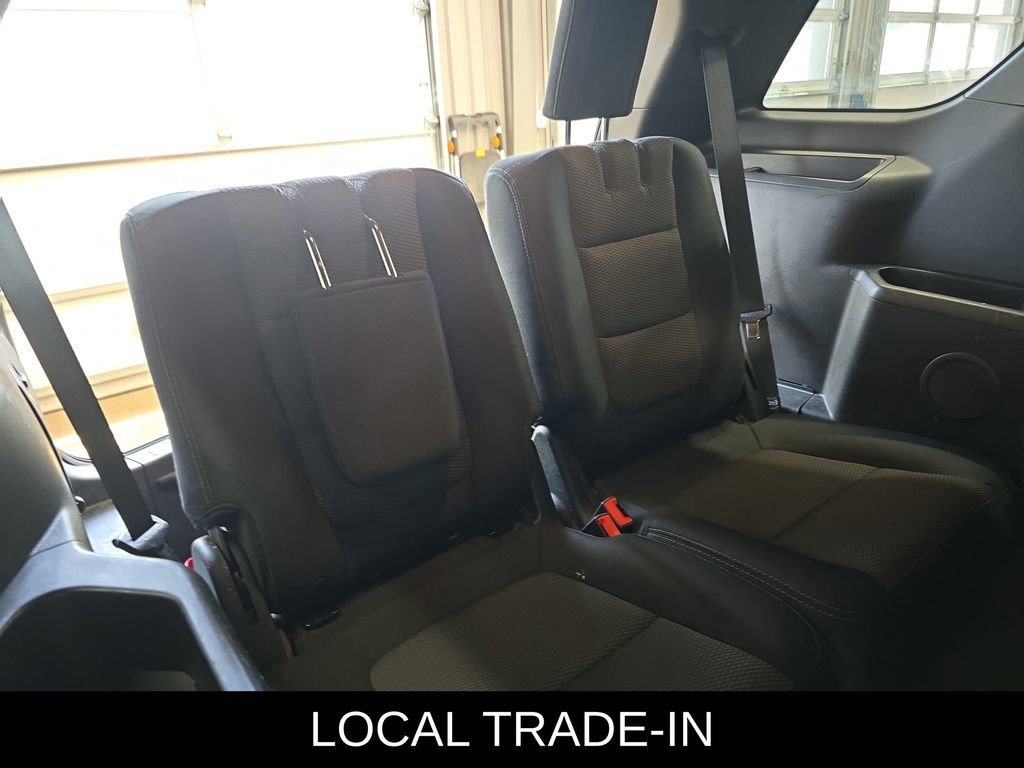 Used 2016 Ford Explorer XLT w/ Equipment Group 201A AWD/4WD image 13