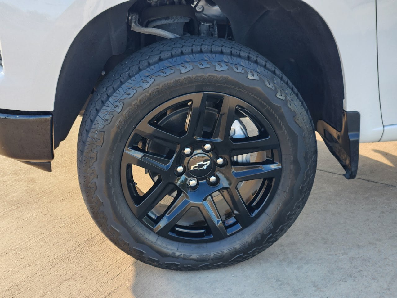 Used 2025 Chevrolet Silverado 1500 LT Trail Boss w/ Convenience Package II AWD/4WD image 11