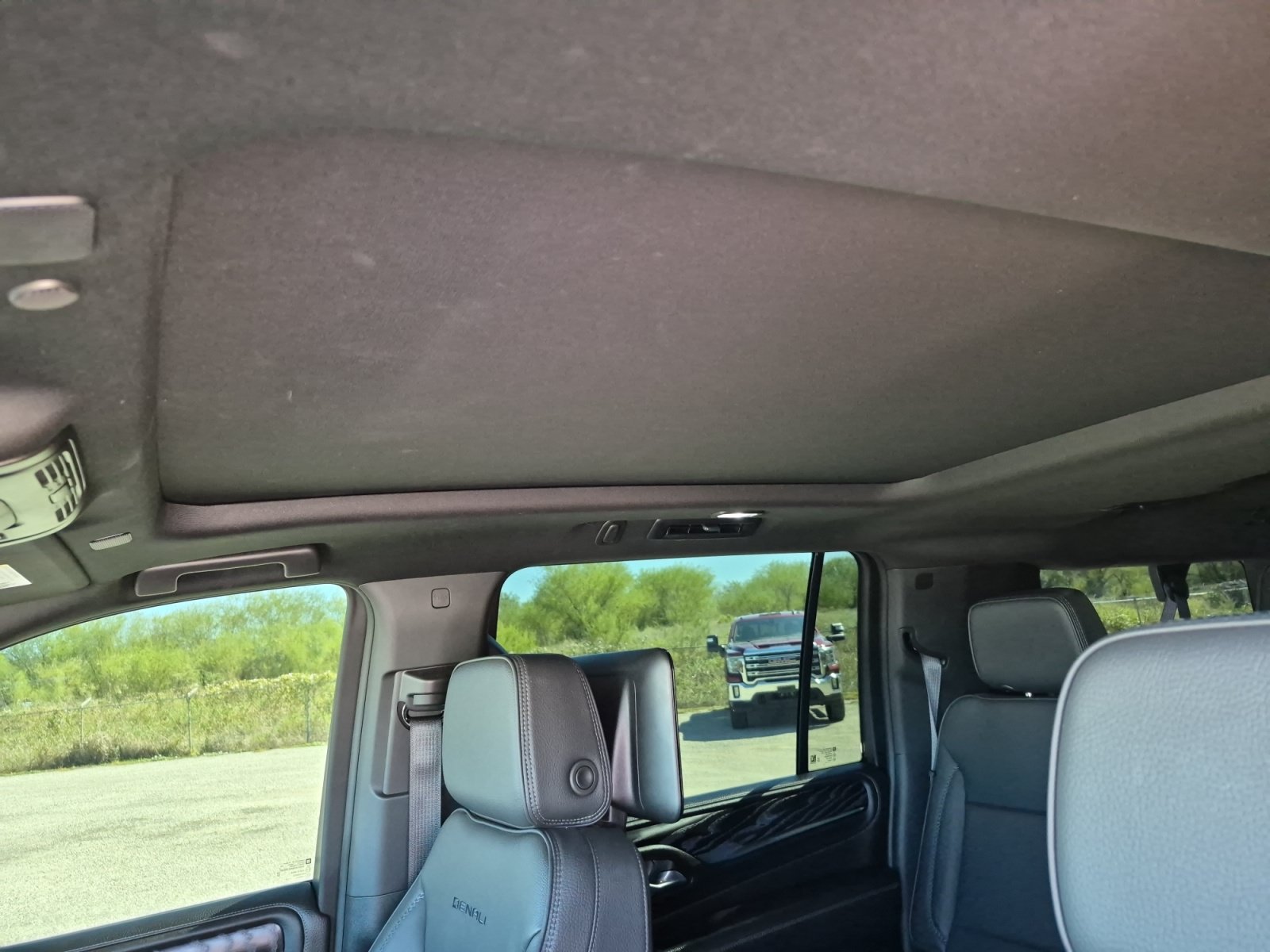 Used 2024 GMC Yukon XL Denali w/ Advanced Technology Package RWD image 19