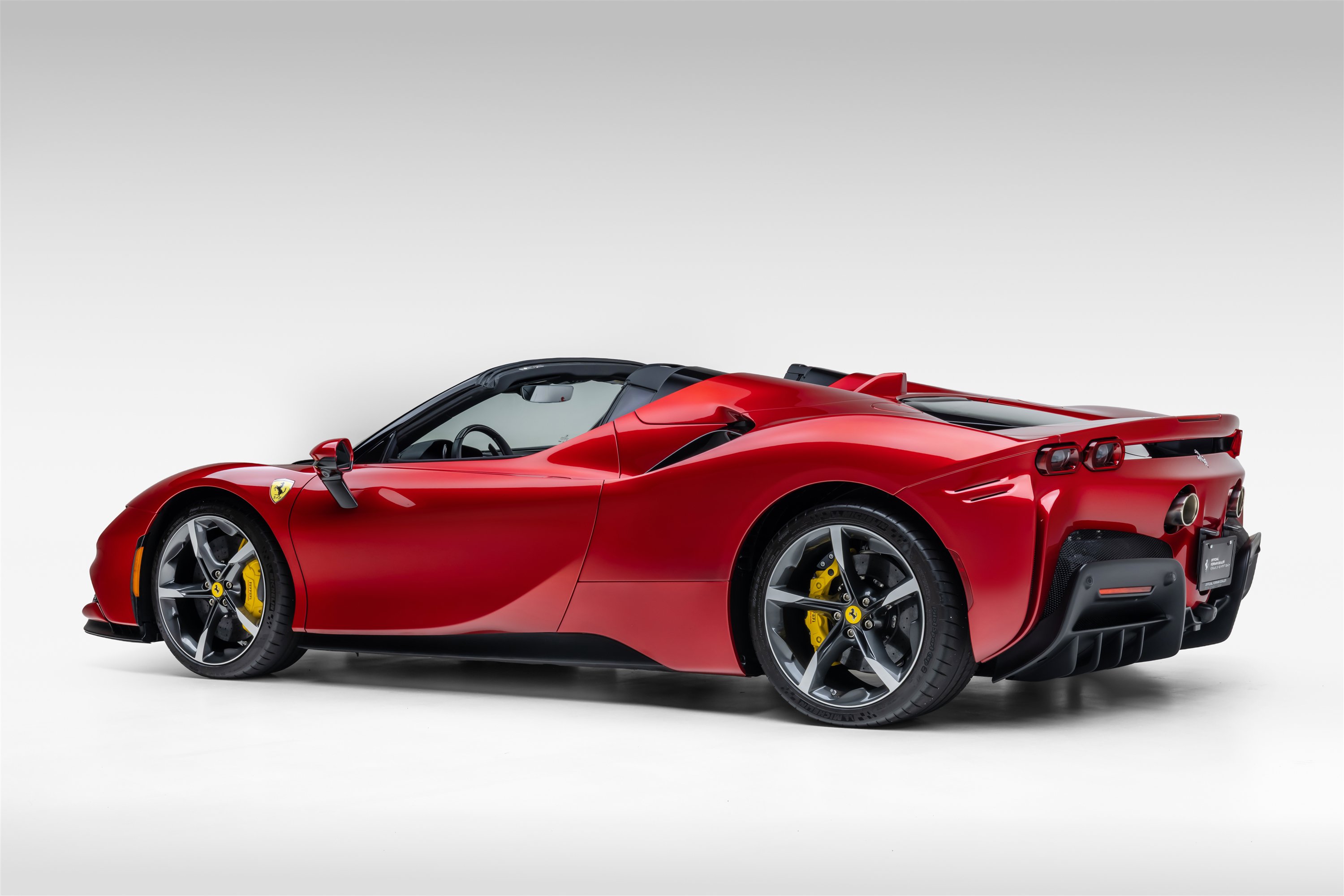 Certified 2025 Ferrari SF90 Spider AWD/4WD image 4