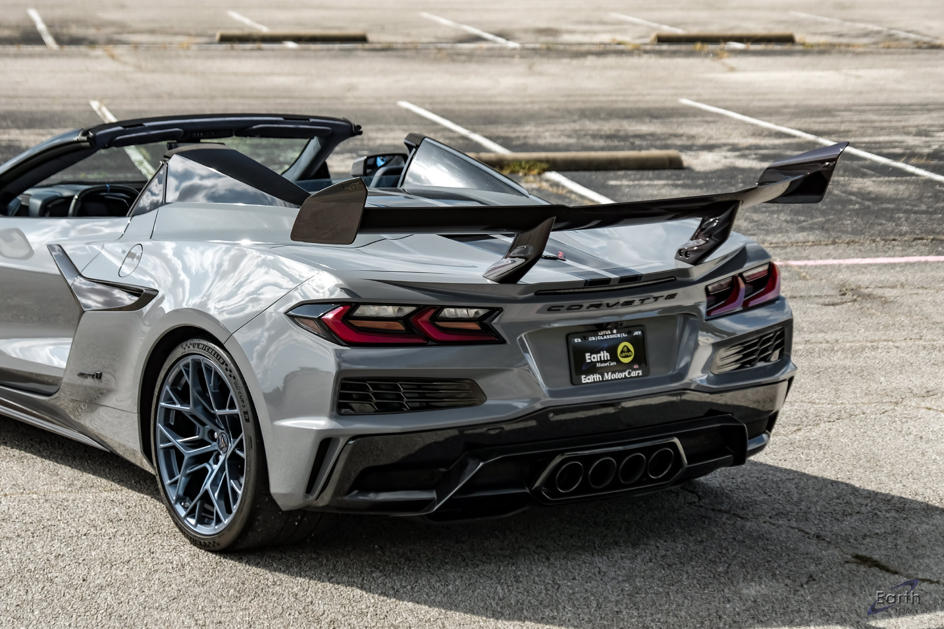 Used 2025 Chevrolet Corvette ZR1 w/ ZR1 Carbon Fiber Aero Package RWD image 17