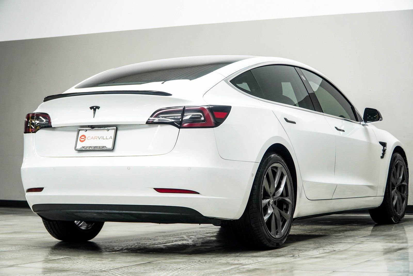 Used 2019 Tesla Model 3 Standard Range image 12