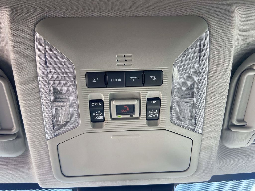 Used 2025 Toyota RAV4 XLE Premium FWD image 22