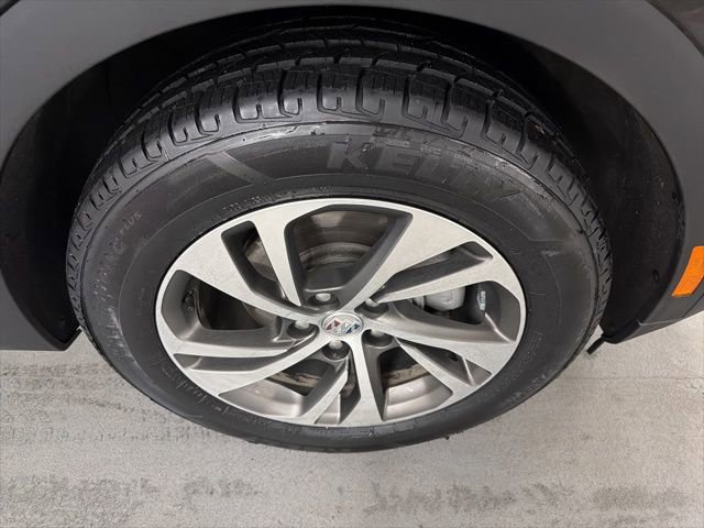 Certified 2023 Buick Envision Essence image 7