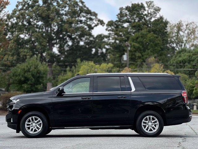 Used 2023 Chevrolet Suburban LT AWD/4WD image 9