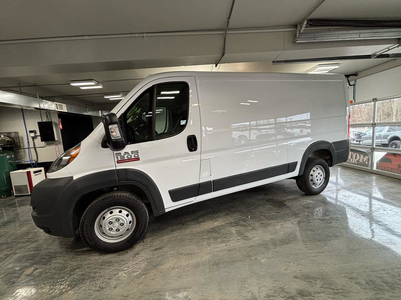 Used 2017 RAM ProMaster 1500 w/ Interior Convenience Group FWD image 5
