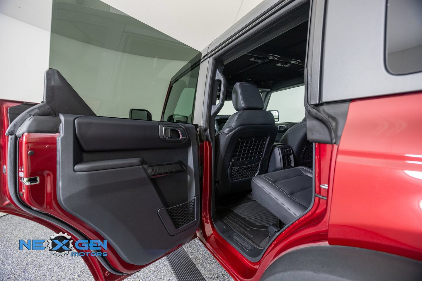Used 2025 Ford Bronco Badlands AWD/4WD image 30