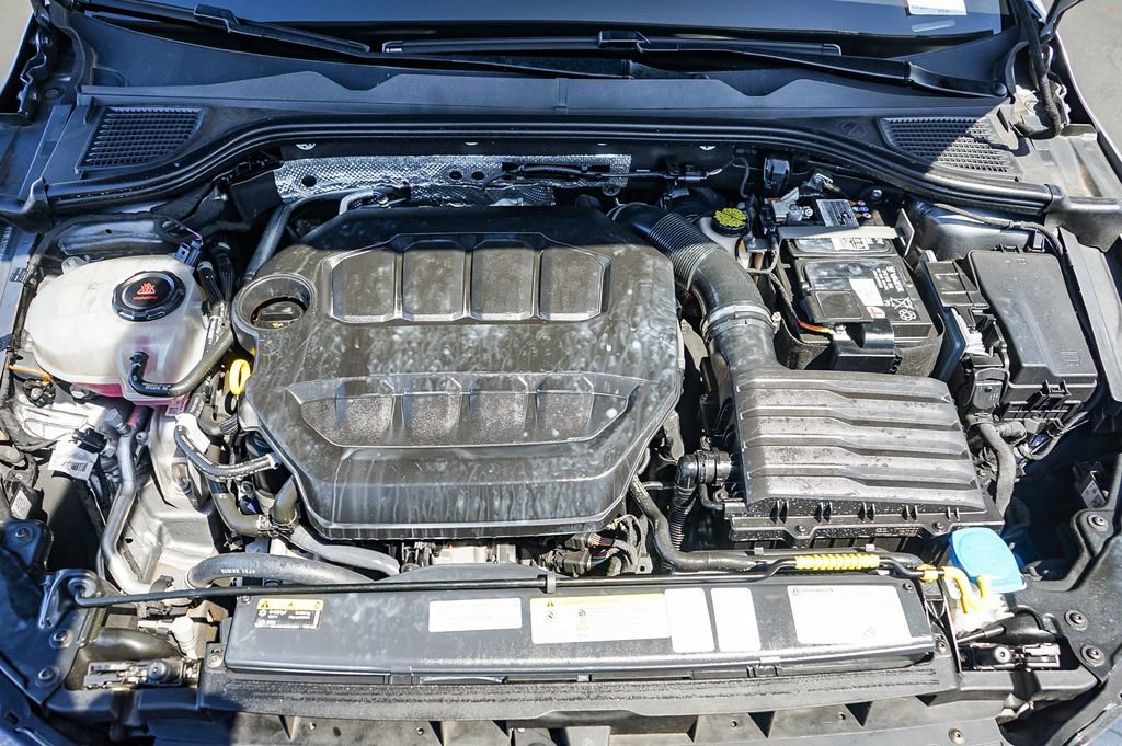 Used 2022 Volkswagen GTI SE image 30