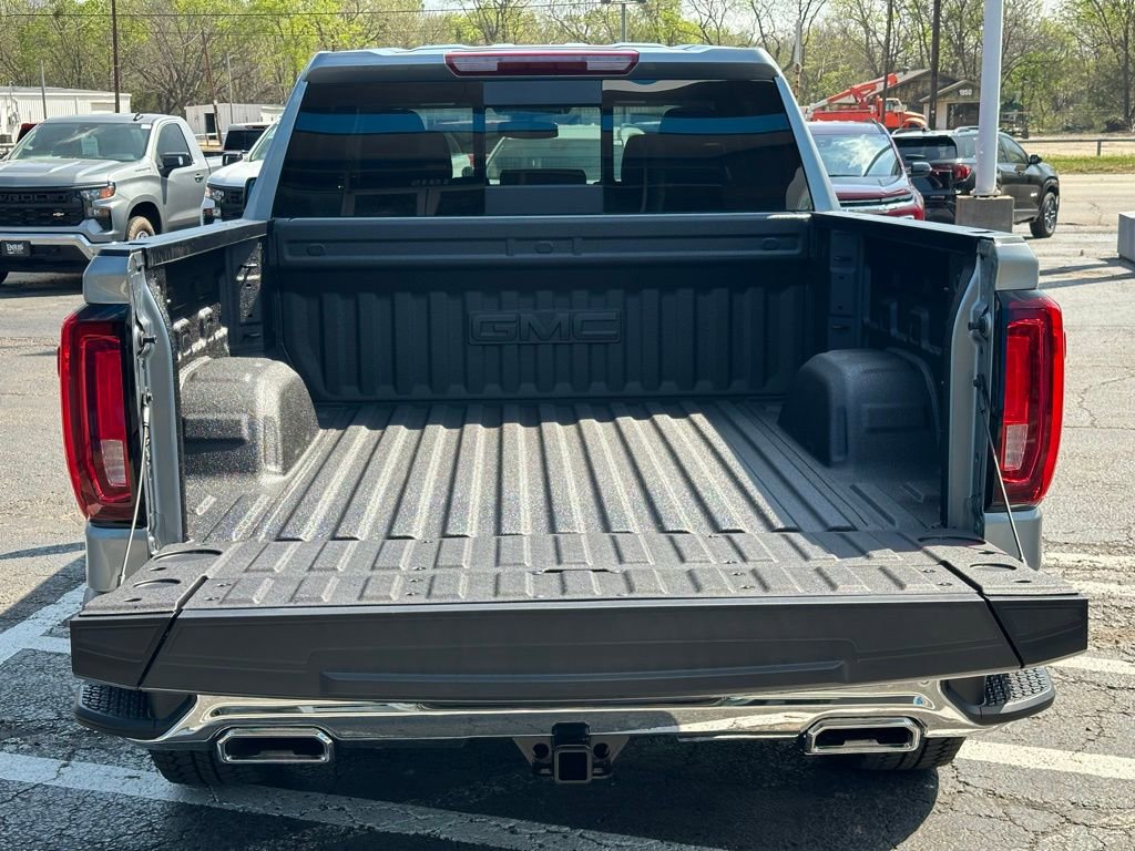 New 2026 GMC Sierra 1500 SLT w/ SLT Premium Package image 6