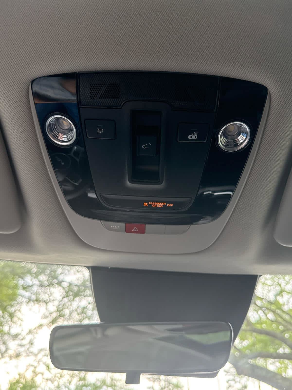 Used 2025 Kia Sportage SX image 25