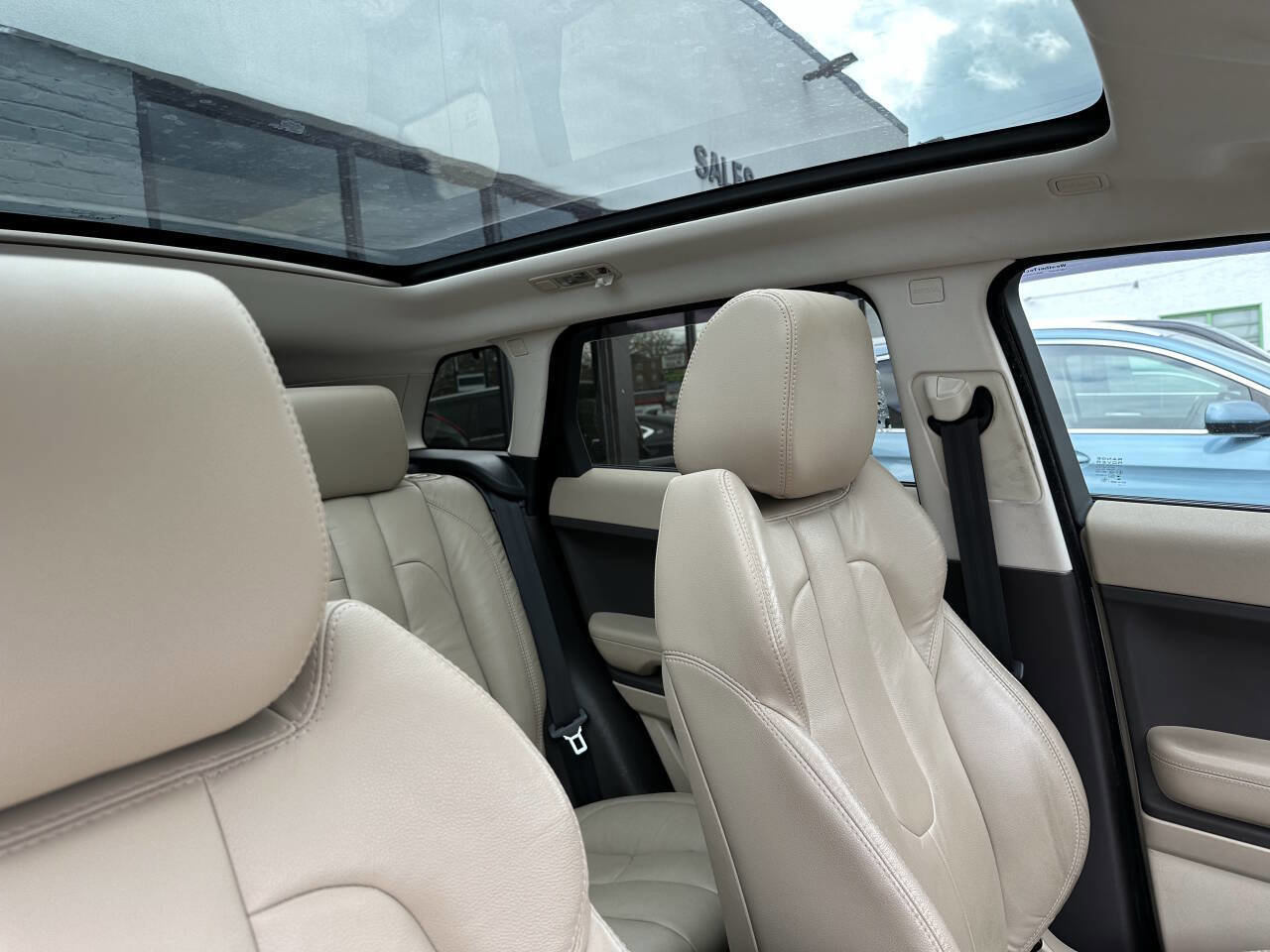 Used 2014 Land Rover Range Rover Evoque Pure Plus image 23