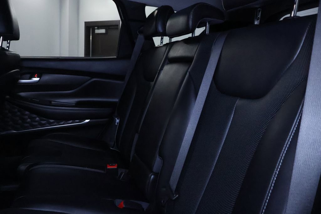 Used 2023 Hyundai Santa Fe Limited image 17