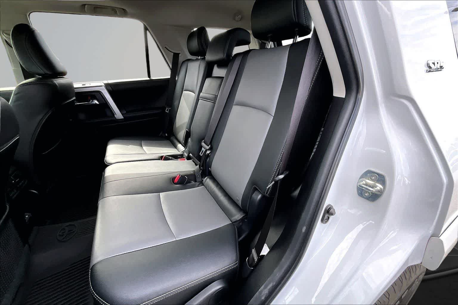 Used 2024 Toyota 4Runner SR5 Premium w/ Moonroof Package AWD/4WD image 13