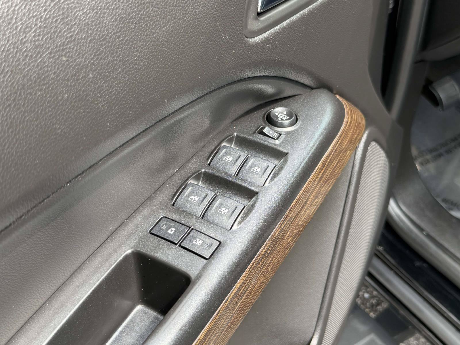 Used 2018 GMC Canyon Denali RWD image 19