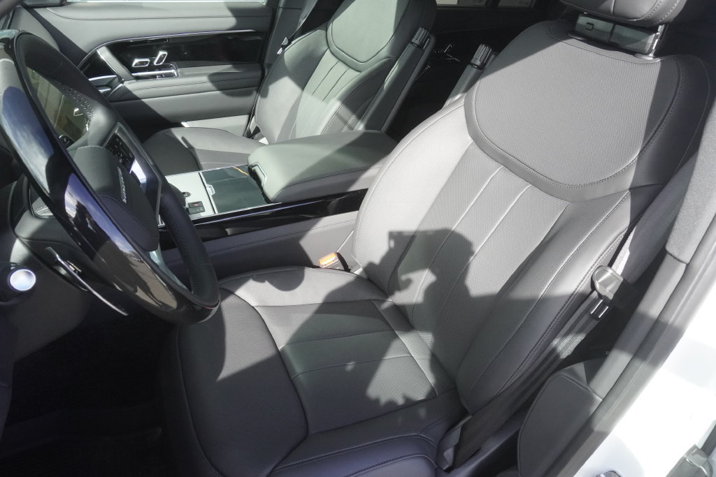 New 2026 Land Rover Range Rover Long Wheelbase SE AWD/4WD image 20