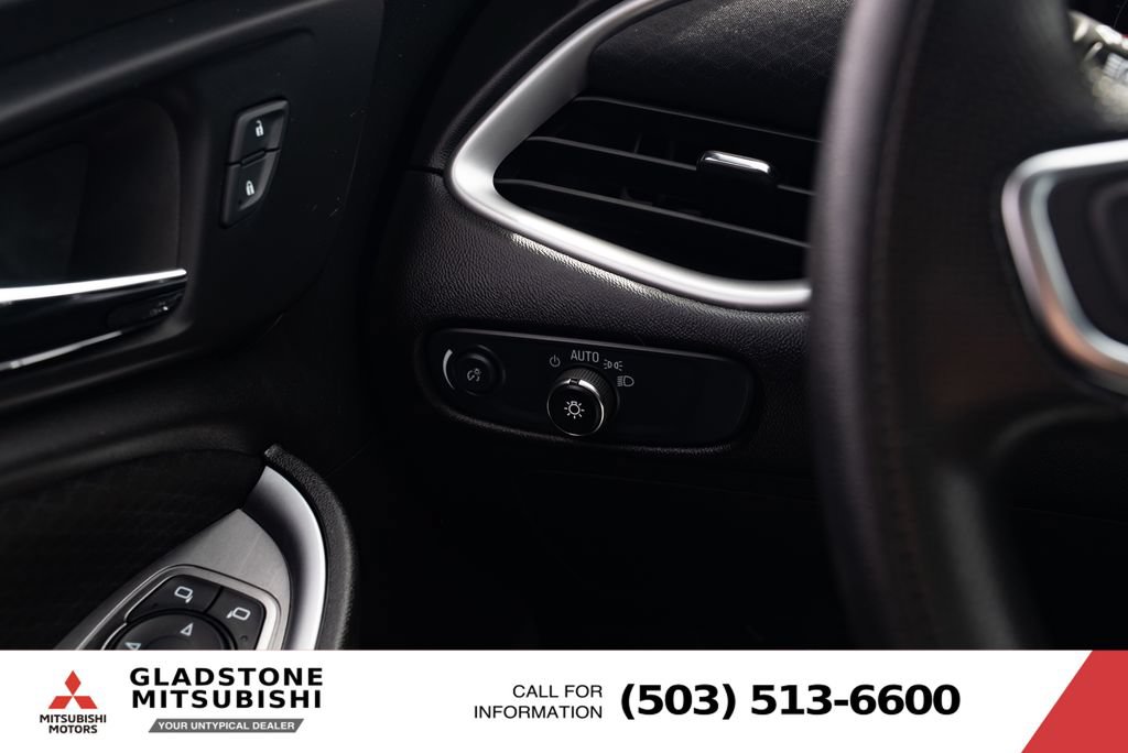 Used 2024 Chevrolet Malibu LT FWD image 14