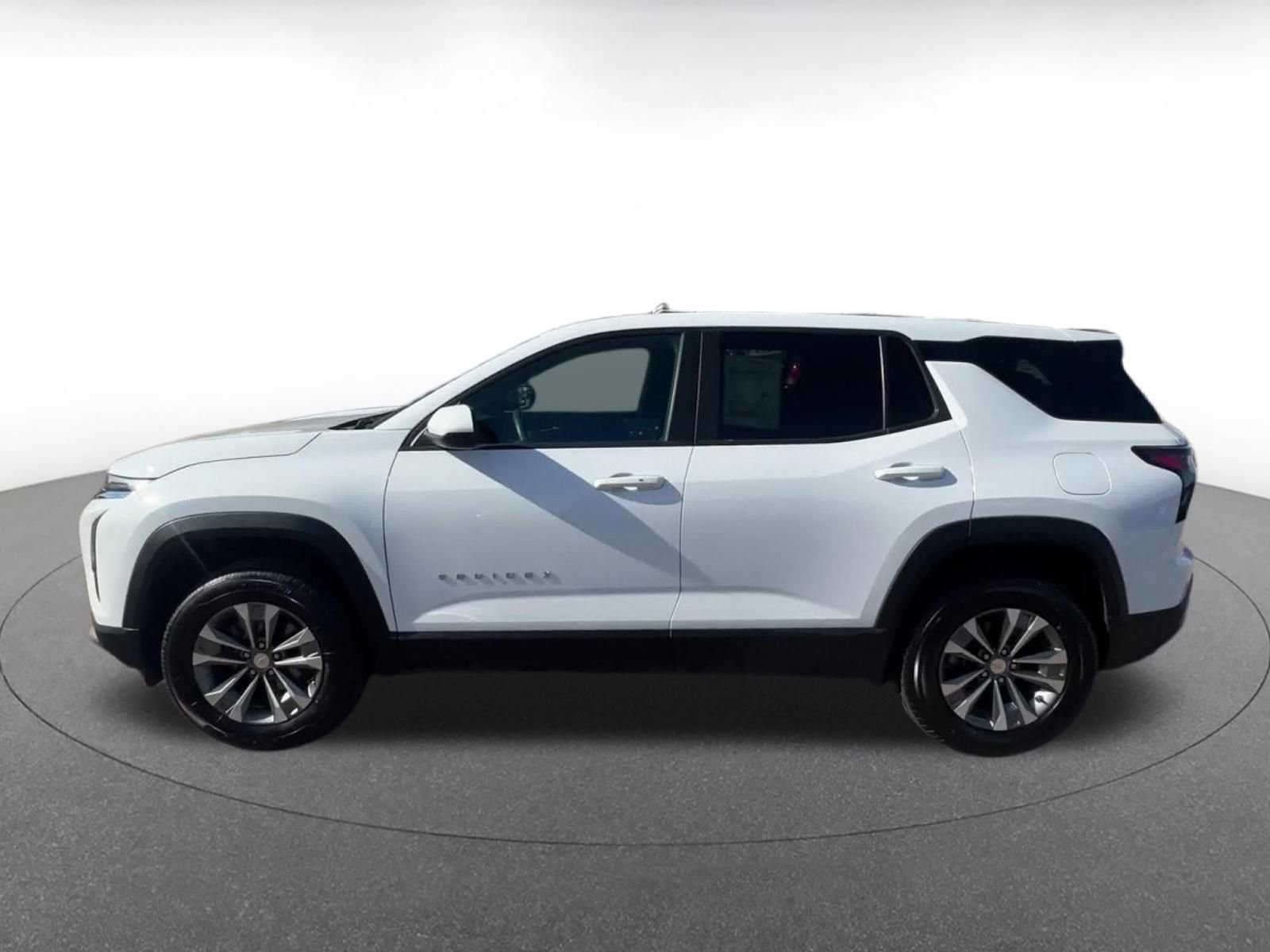 Used 2025 Chevrolet Equinox LT image 9