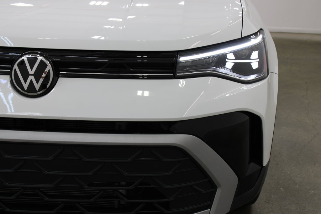 Certified 2026 Volkswagen Taos S FWD image 8