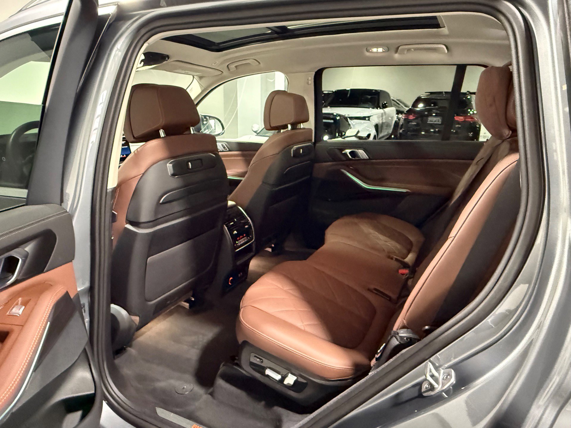 Used 2024 BMW X7 xDrive40i image 69