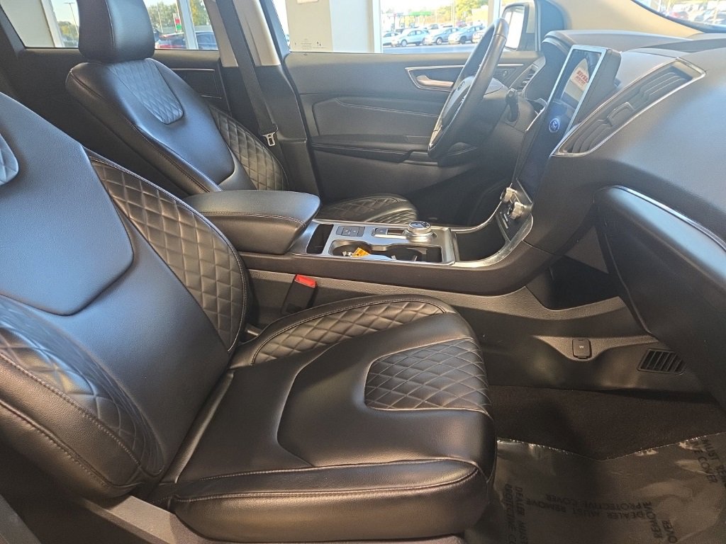 Used 2024 Ford Edge Titanium image 20