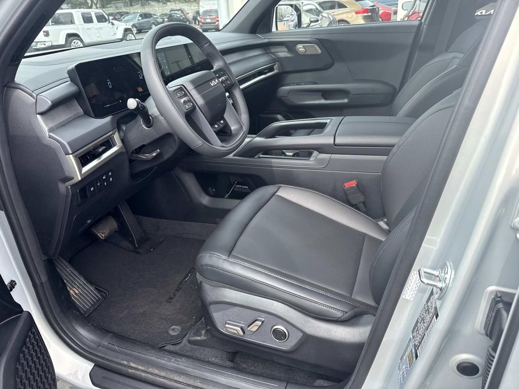 New 2027 Kia Telluride S image 8