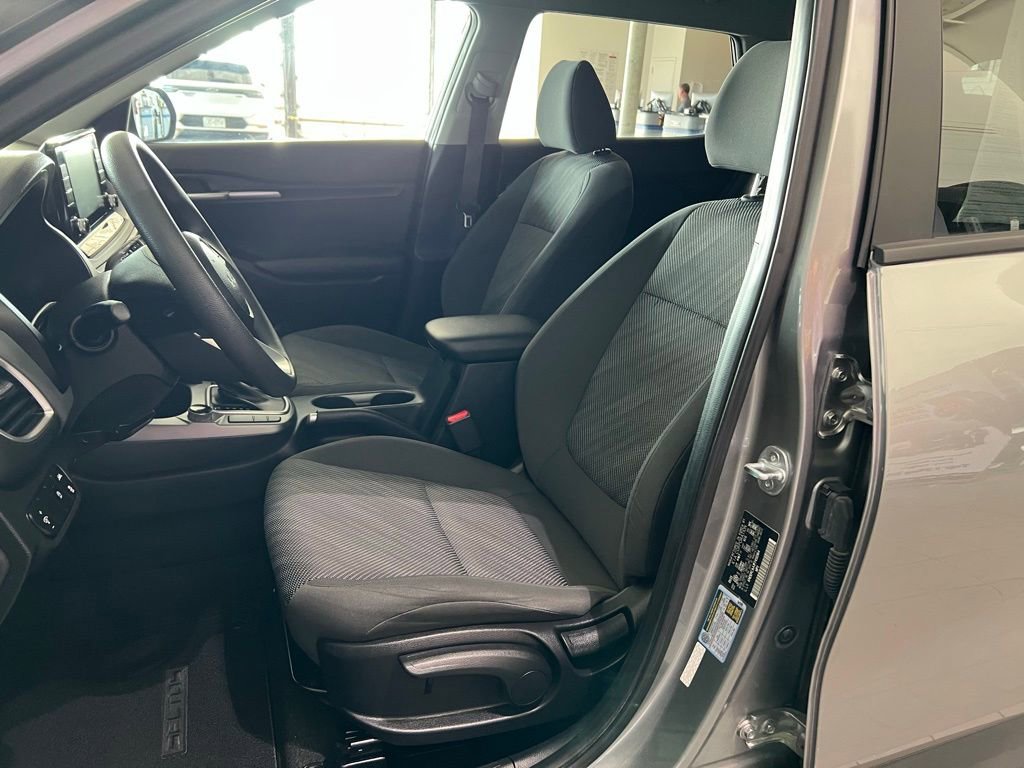 Used 2023 Kia Seltos LX AWD/4WD image 15