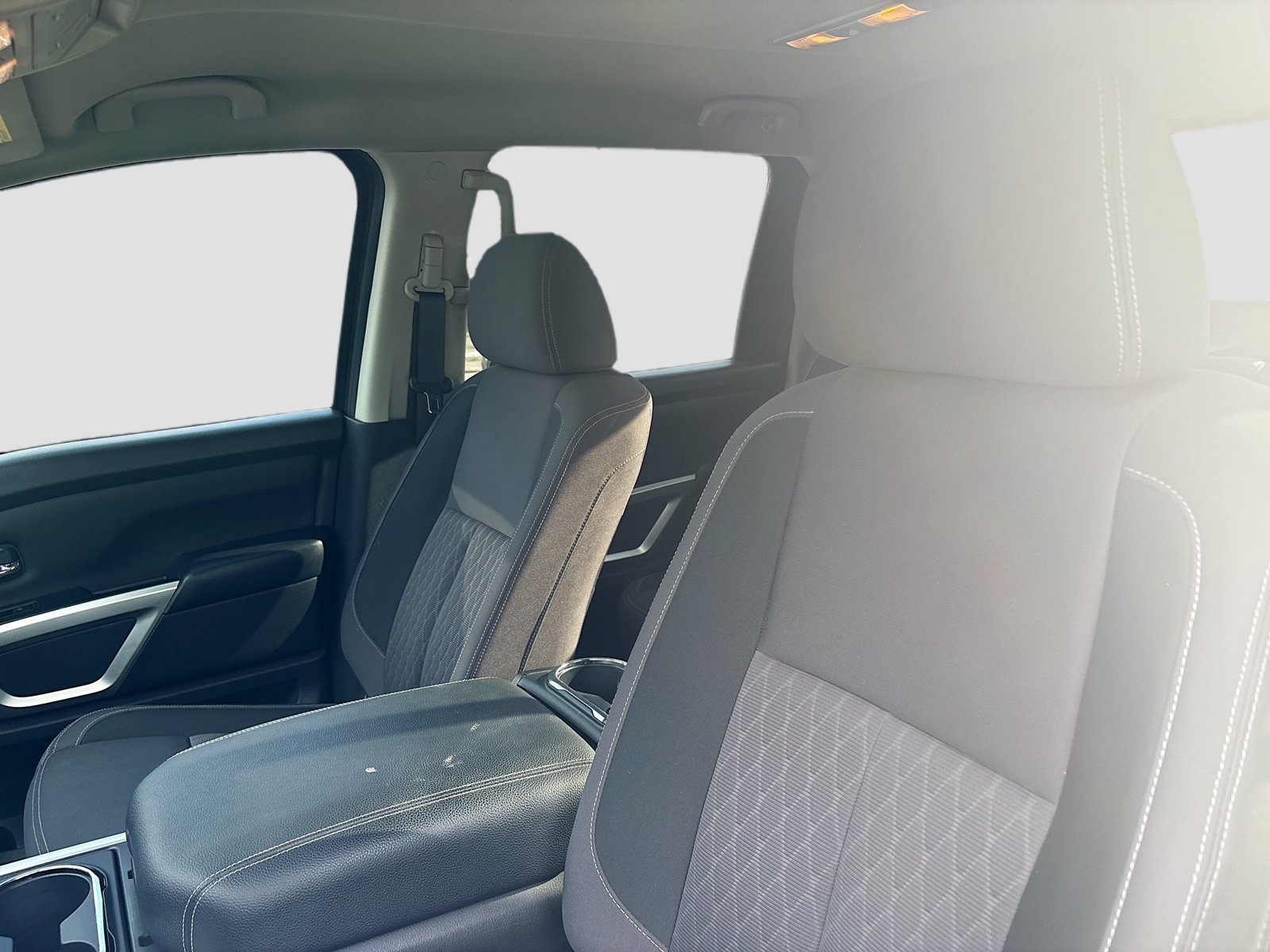 Used 2023 Nissan Titan SV w/ SV Convenience Package RWD image 20
