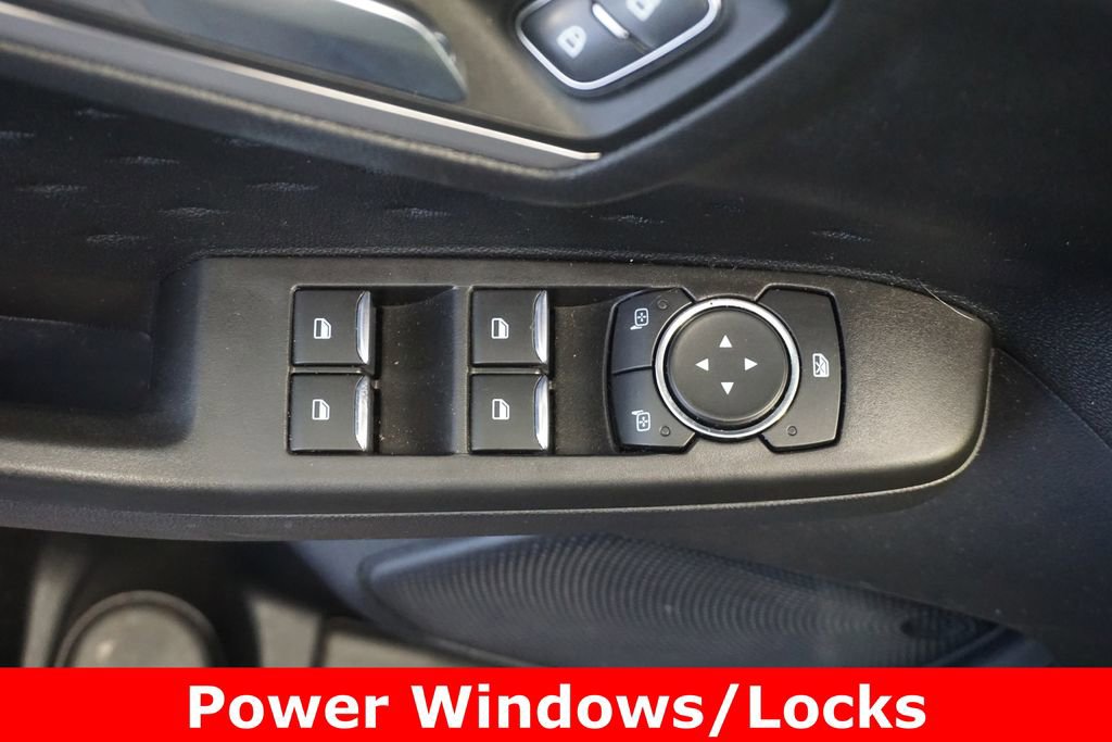 Used 2020 Ford Escape SE image 5