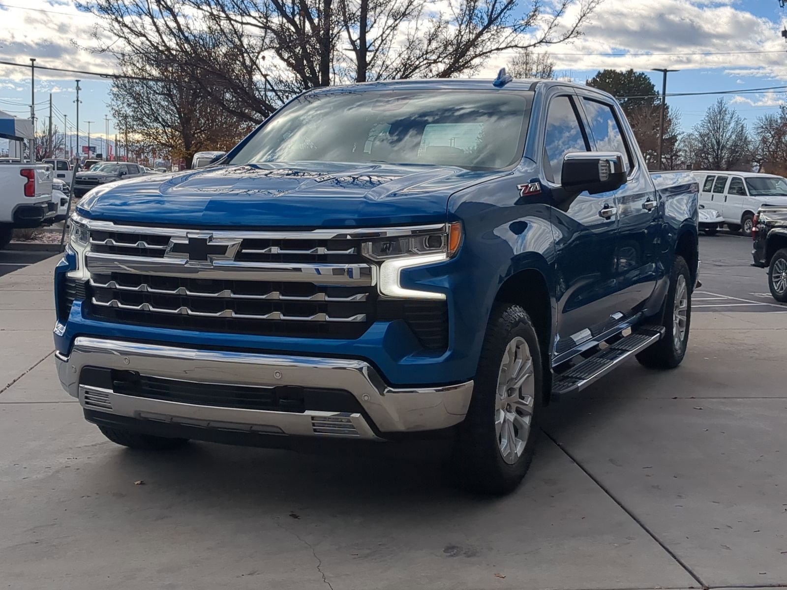Used 2022 Chevrolet Silverado 1500 LTZ w/ LTZ Premium Package image 2