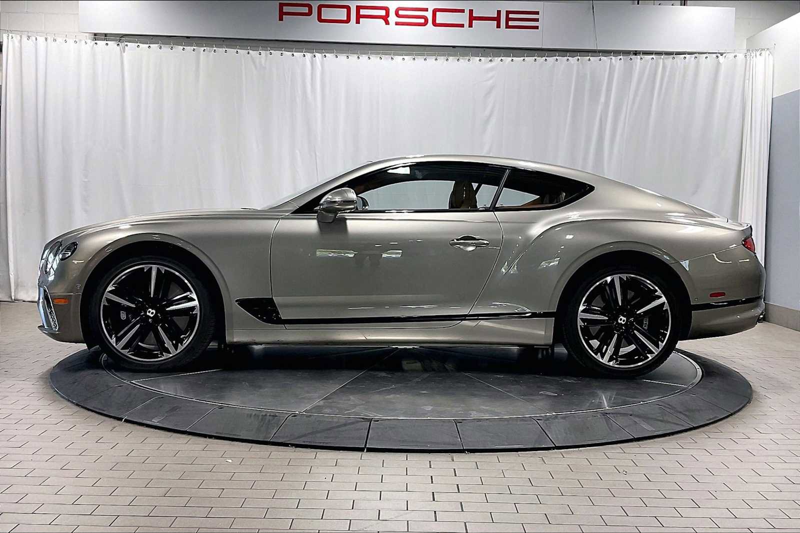 Used 2022 Bentley Continental GT image 2