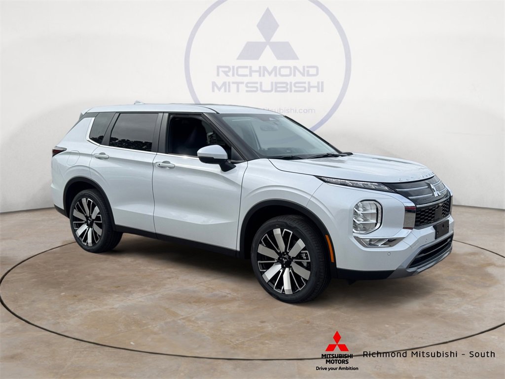 New 2025 Mitsubishi Outlander SE image 1