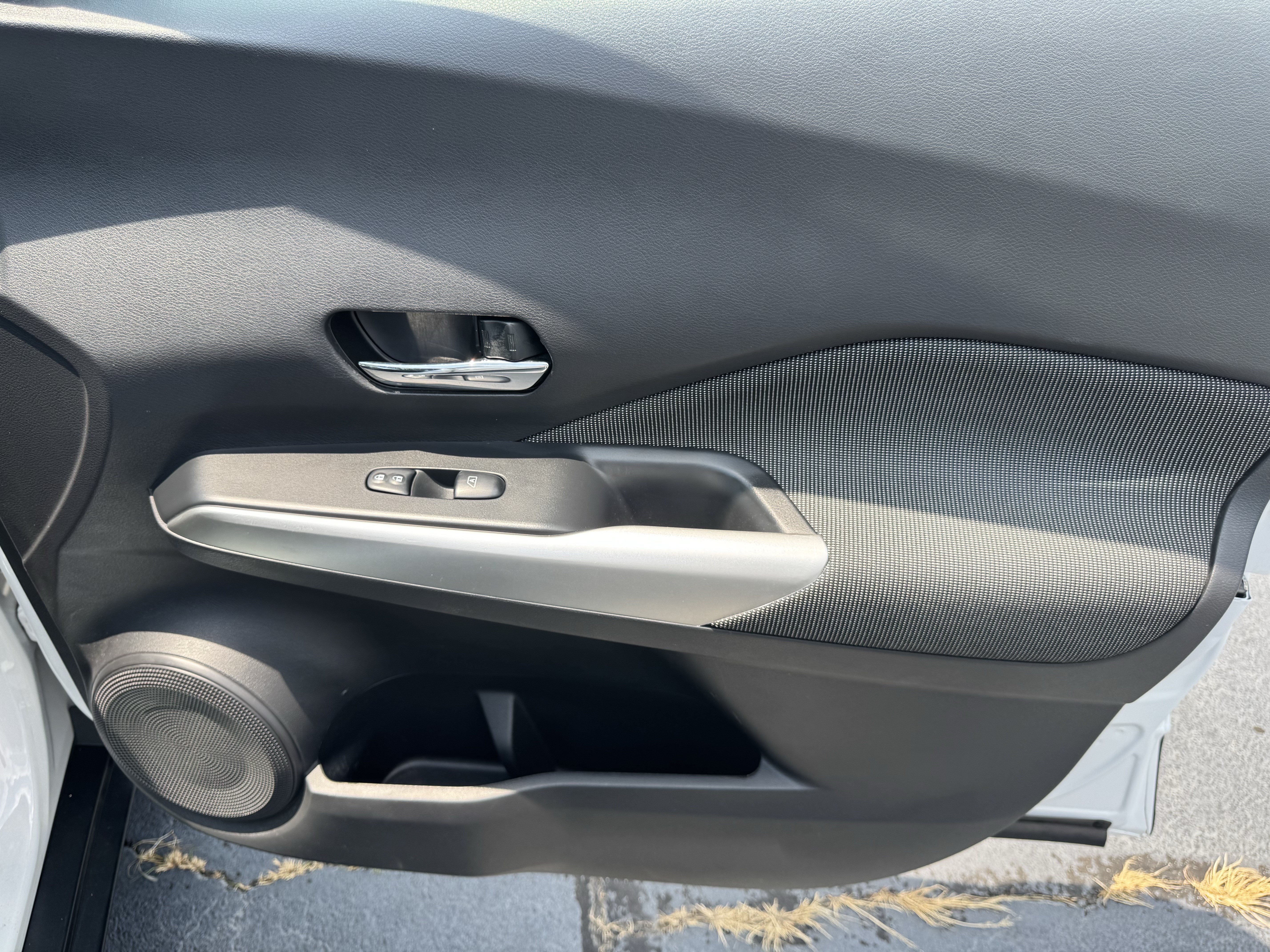 Used 2019 Nissan Kicks SV FWD image 15