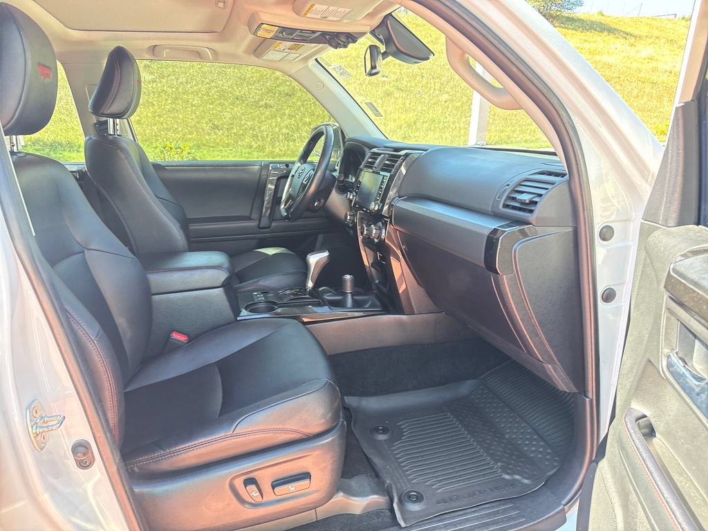 Used 2024 Toyota 4Runner TRD Off-Road Premium w/ Moonroof Package AWD/4WD image 31