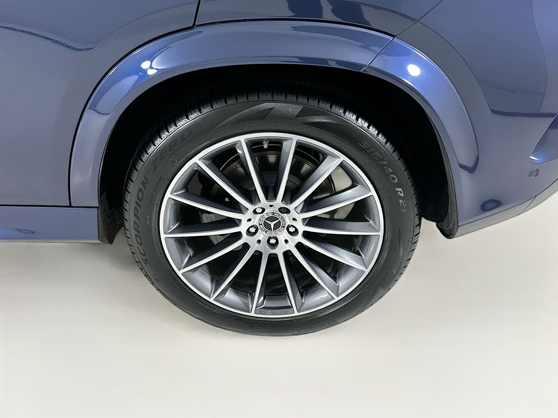 Certified 2024 Mercedes-Benz GLE 450 4MATIC image 36