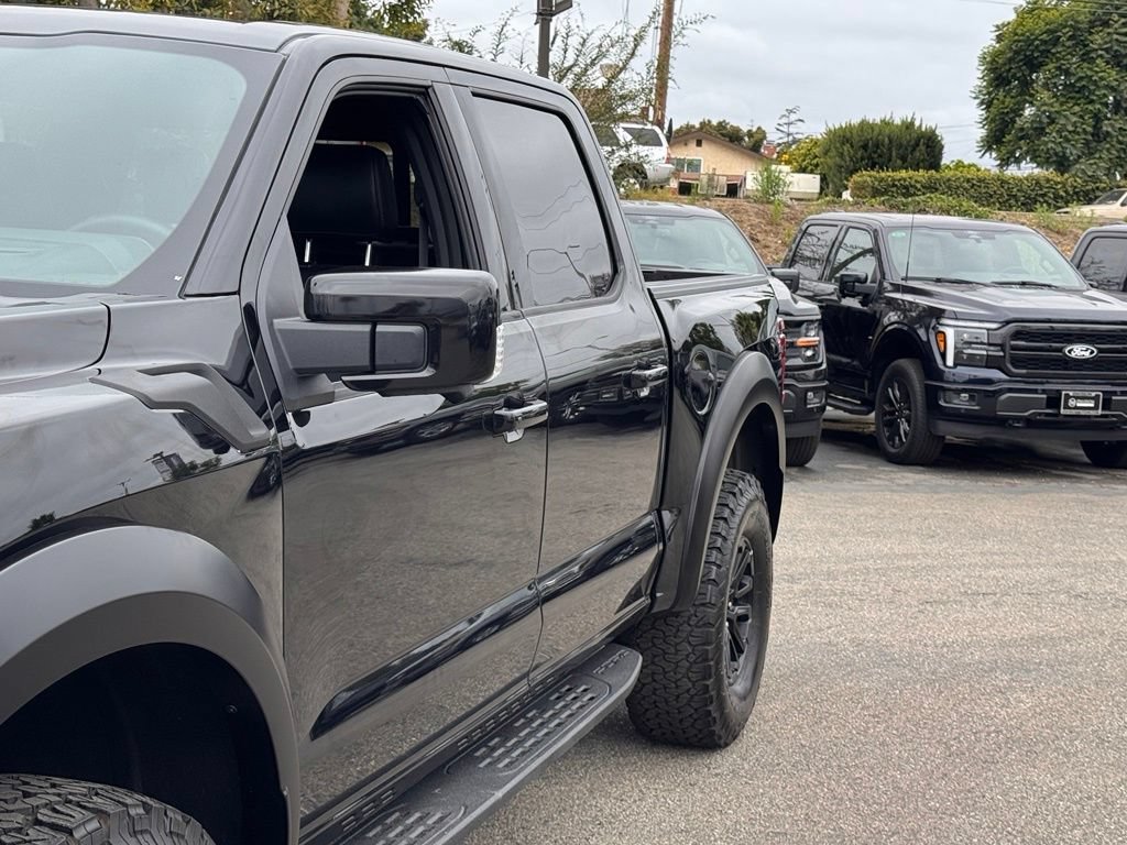 Used 2025 Ford F150 Raptor AWD/4WD image 9