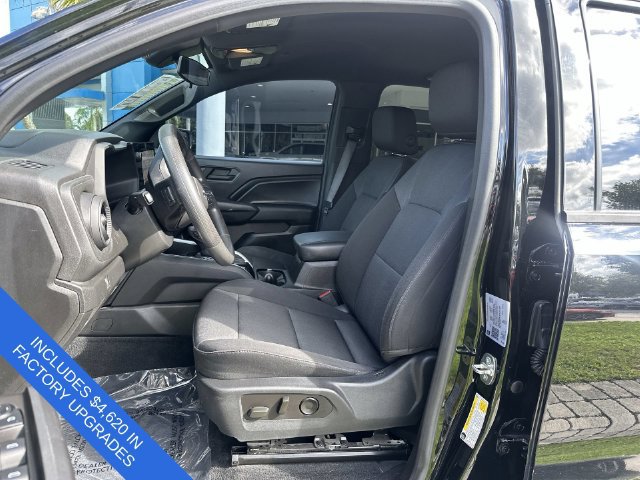 Used 2023 Chevrolet Colorado Trail Boss AWD/4WD image 29