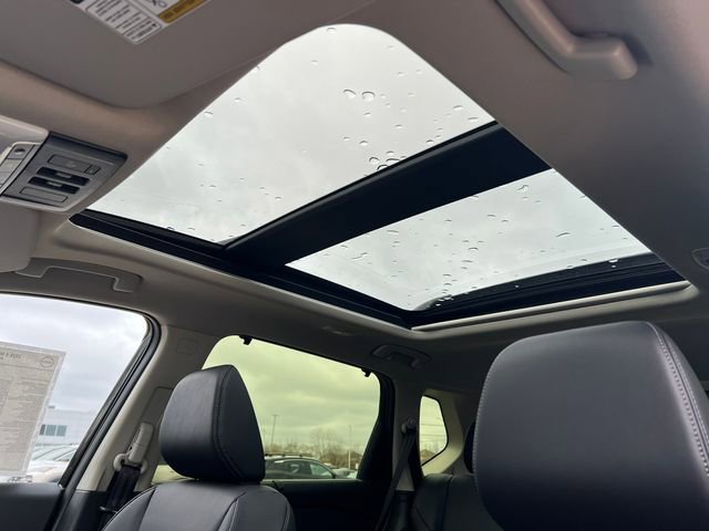 New 2026 Nissan Rogue Platinum image 11